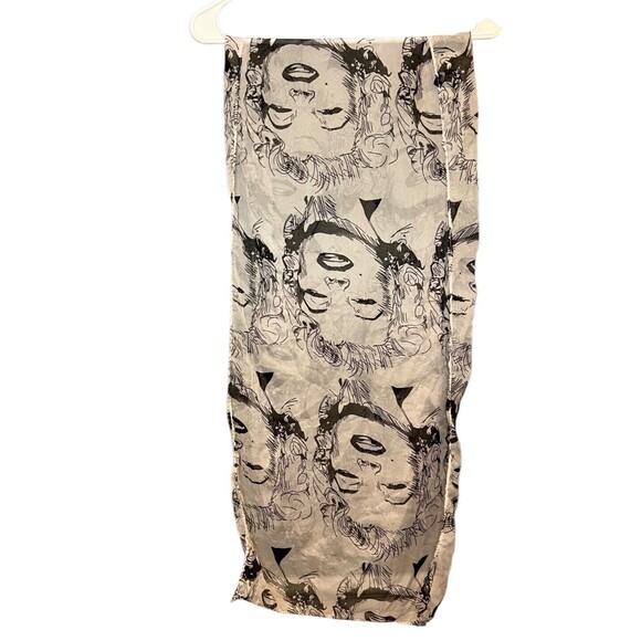 Marilyn Monroe Silk Sheer Potrait Scarf 18”x68” - Picture 3 of 6